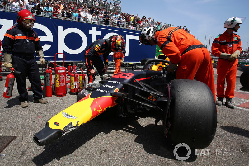 Insiden Max Verstappen, Red Bull Racing RB14 di FP3