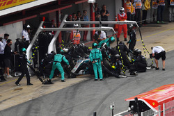 Valtteri Bottas, Mercedes-AMG F1 W09 pit stop
