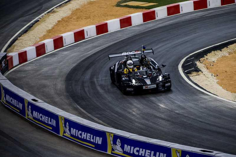 Юхан Крістофферссон за кермом KTM X-Bow Comp R