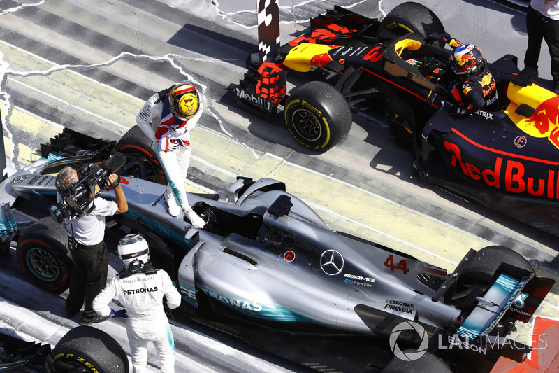 1. Lewis Hamilton, Mercedes AMG F1