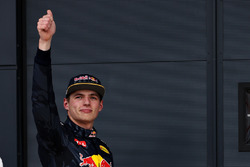 Max Verstappen, Red Bull Racing RB12 freut sich über seinen 3. Startplatz