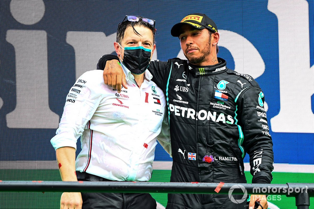 Peter Bonnington, Race Engineer, Mercedes AMG, and Lewis Hamilton, Mercedes-AMG F1, 1st position, celebrate on the podium
