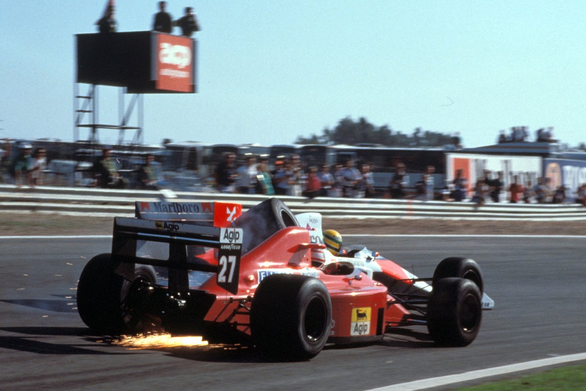 Nigel Mansell, Ferrari 640, collides with Ayrton Senna, McLaren MP4-5 Honda