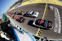 Start: Kevin Harvick, Stewart-Haas Racing, Chevrolet, führt