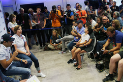 (L to R): Felipe Massa, Williams, announces his retirement from F1 at the end of the season, alongsi