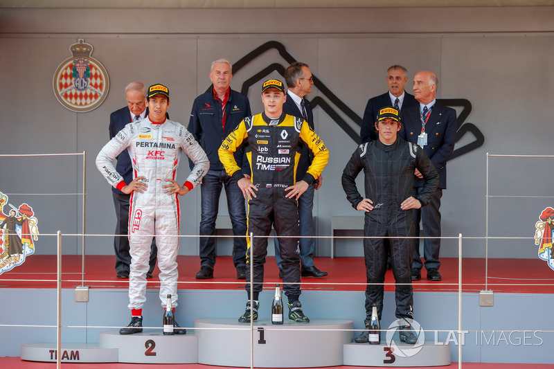 Podio: Artem Markelov, RUSSIAN TIME, Sean Gelael, PREMA Racing, Roberto Merhi, MP Motorsport