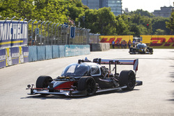 Roborace ontwikkelingsauto's DevBot 1 en 2