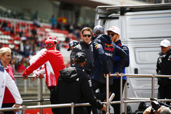 Kimi Raikkonen, Ferrari, Marcus Ericsson, Sauber, Lewis Hamilton, Mercedes AMG F1, Stoffel Vandoorne, McLaren, Max Verstappen, Red Bull Racing, Pierre Gasly, Toro Rosso, and Valtteri Bottas, Mercedes AMG F1, on the drivers' parade