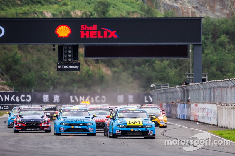 Départ, Andy Priaulx, Cyan Performance Lynk & Co 03 TCR en tête