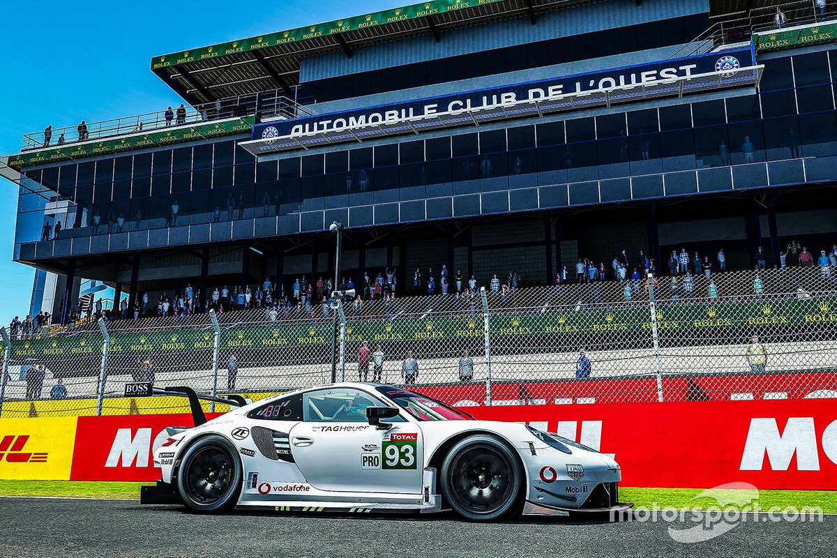 #93 Porsche Esports Team Porsche 911 RSR: Nick Tandy, Ayhancan Güven, Joshua Rogers, Tommy Ostgaard