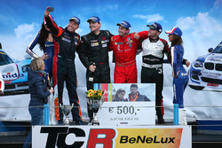 Podium met Tom Coronel, Norbert Michelisz, Didier van Dalen en Amaury Richard