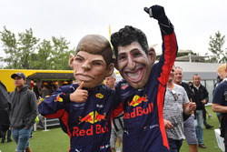 Max Verstappen, Red Bull Racing caricature and Daniel Ricciardo, Red Bull Racing caricature