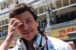 Тото Вольф, акціонер і виконавчий директор Mercedes AMG F1 на стартовій решітці