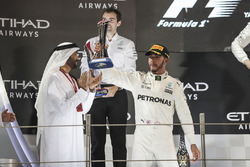 Podyum: ikinci Lewis Hamilton, Mercedes AMG F1