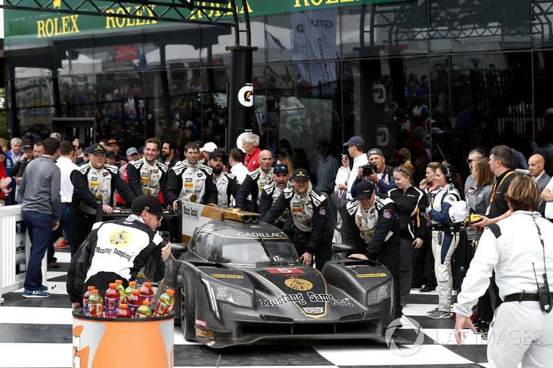 Victory lane, Car of #5 Action Express Racing Cadillac DPi: Joao Barbosa, Filipe Albuquerque, Christian Fittipaldi arrived