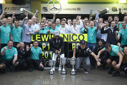 (L to R): Race winner Lewis Hamilton, Mercedes AMG F1 and second place team mate Nico Rosberg, Merce