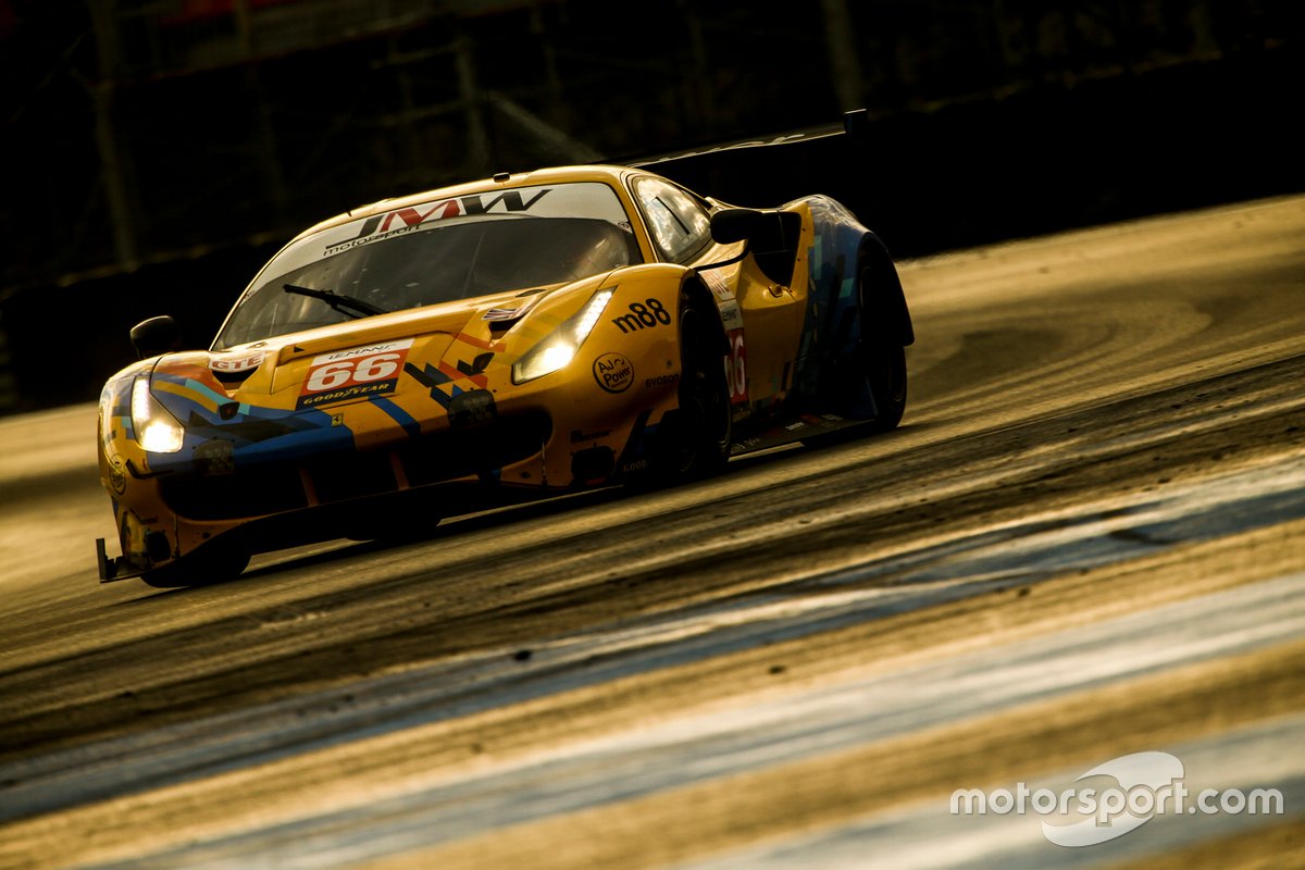 P53 #66 JMW Motorsport Ferrari F488 GTE EVO: Gunnar Jeannette, Rodrigo Sales, Finlay Hutchison
