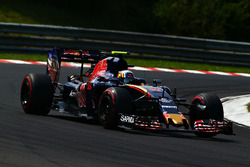 Carlos Sainz Jr., Scuderia Toro Rosso STR11