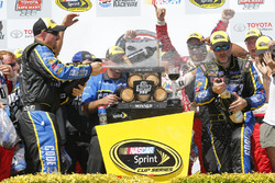 Sieger Tony Stewart, Stewart-Haas Racing, Chevrolet