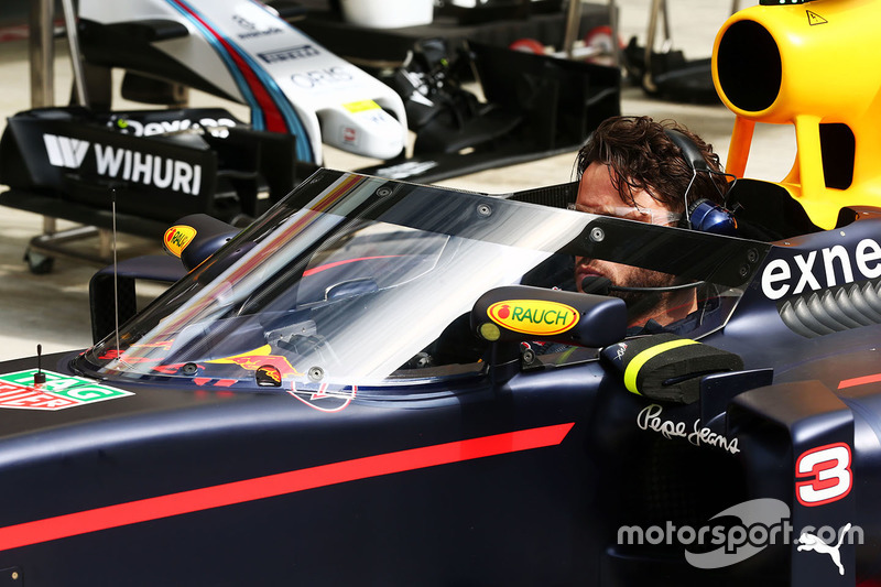 Red Bull Racing RB12 met het Aeroscreen
