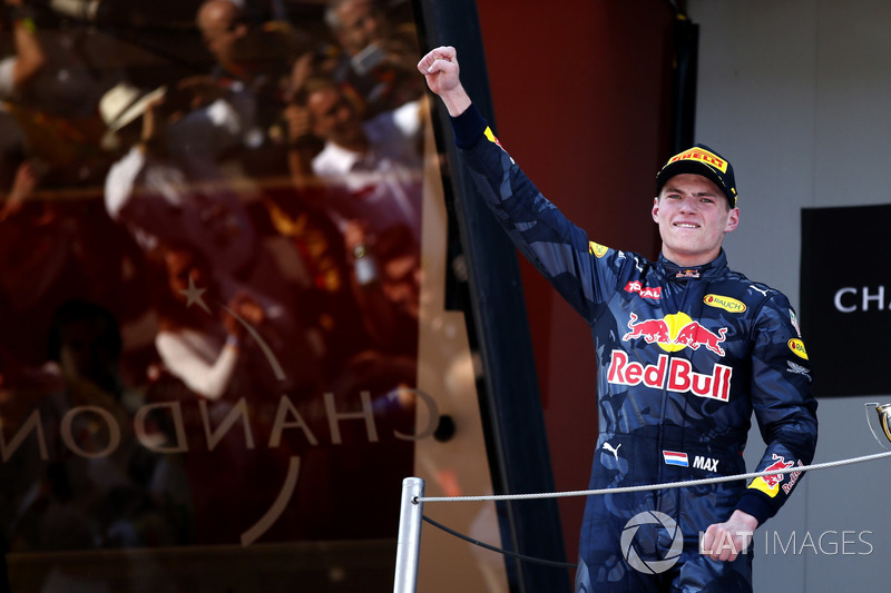 Max Verstappen, Red Bull Racing, celebra su victoria.