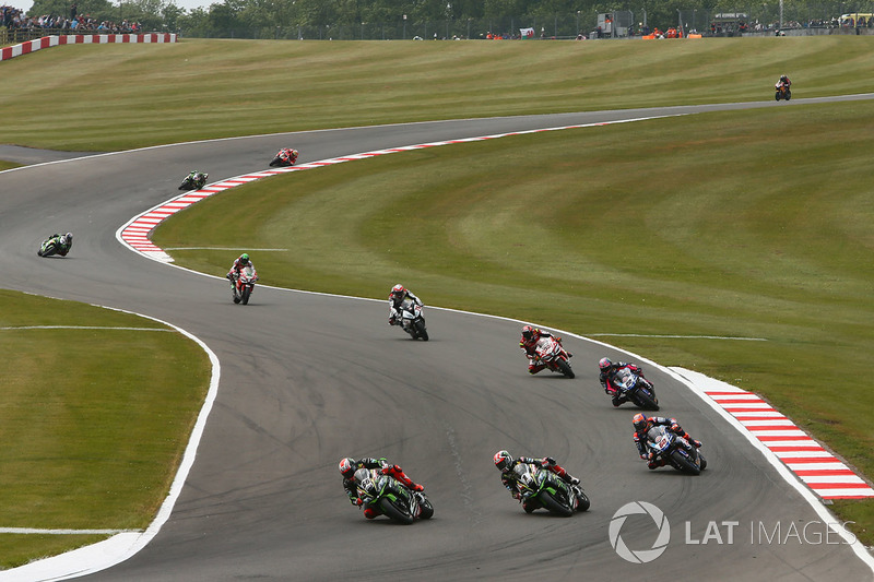 Tom Sykes, Kawasaki Racing passes Jonathan Rea, Kawasaki Racing