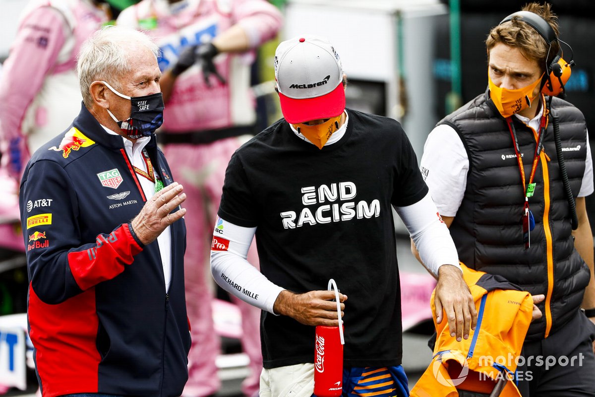 Helmut Marko, Consultant, Red Bull Racing, and Carlos Sainz Jr., McLaren, on the grid