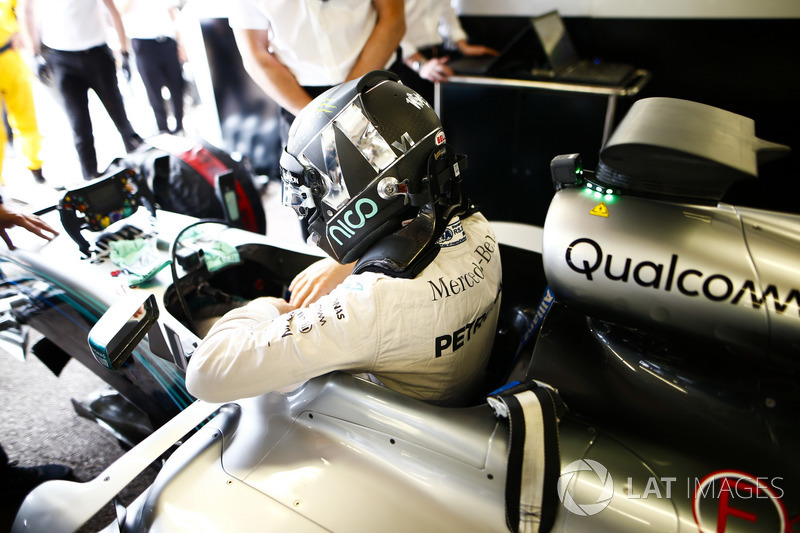 Persiapan eks kampiun F1, Keke Rosberg dan Nico Rosberg