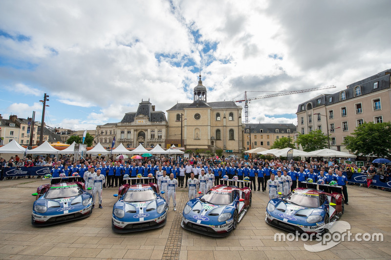 #66 Ford Chip Ganassi Racing Ford GT: Stefan Mücke, Olivier Pla, Billy Johnson, #67 Ford Chip Ganassi Racing Ford GT: Andy Priaulx, Harry Tincknell, Tony Kanaan, #68 Ford Chip Ganassi Racing Ford GT: Joey Hand, Dirk Müller, Sébastien Bourdais, #69 Ford Chip Ganassi Racing Ford GT: Ryan Briscoe, Richard Westbrook, Scott Dixon