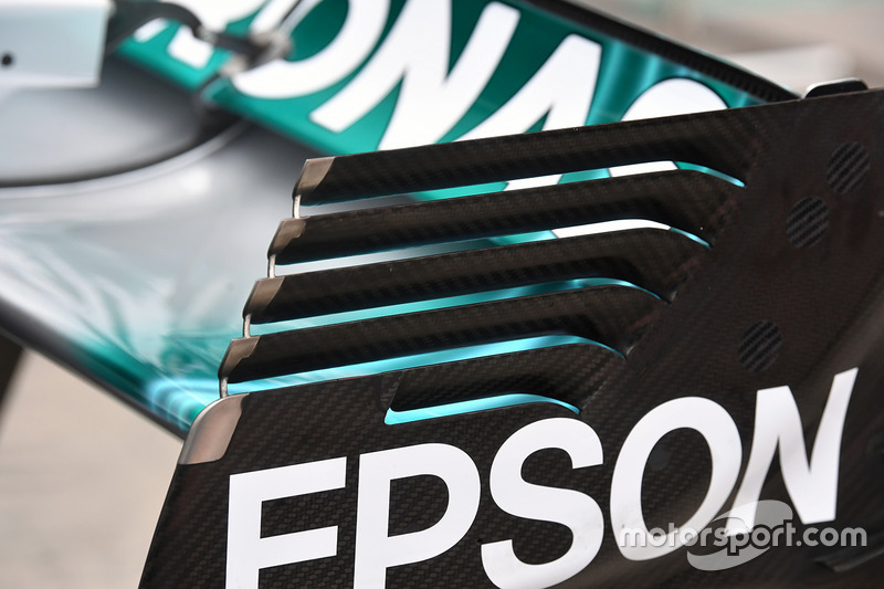 Detalle del alerón trasero del W08 de Mercedes-Benz F1