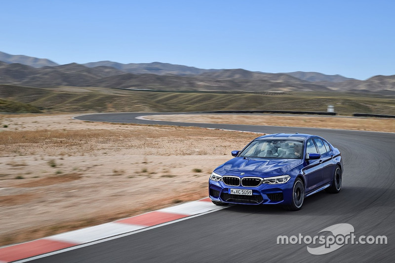 Новий BMW M5