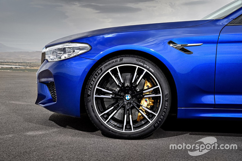 Фрагмент нового BMW M5