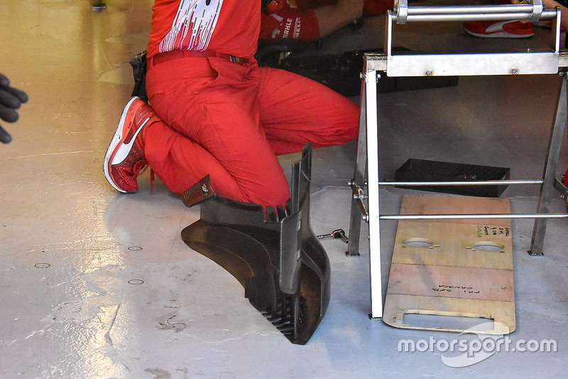 Бокові дефлектори, днище Ferrari SF71H Кімі Райкконена