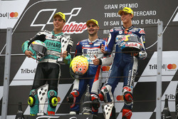 Podio: il vincitore della gara Romano Fenati, Marinelli Rivacold Snipers, il secondo classificato Jo