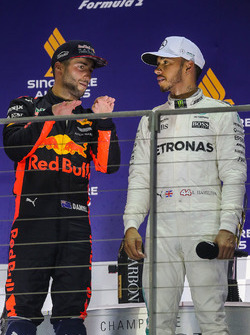 Podyum: Yarış galibi Lewis Hamilton, Mercedes AMG F1, 2. Daniel Ricciardo, Red Bull Racing