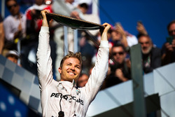 Podium: Sieger Nico Rosberg, Mercedes AMG F1 Team