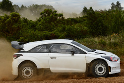 Test Hyundai i20 WRC 2017