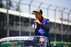 Brendon Hartley, Toro Rosso, in the drivers parade