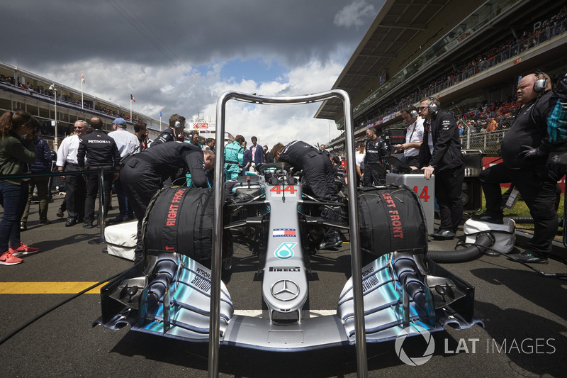 Льюіс Хемілтон, Mercedes AMG F1 W09