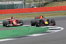 Sebastian Vettel, Ferrari SF70H battles, Max Verstappen, Red Bull Racing