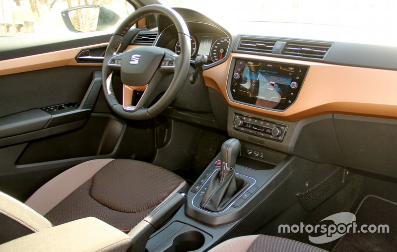 Інтер’єр нової SEAT Ibiza у максимальній комплектації – Xcellence.
