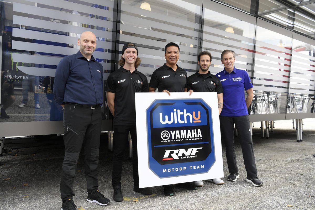 Darryn Binder, Andrea Dovizioso, RNF Racing, Razlan fondateur et team principal, RNF Racing, Matteo Ballarin, président d'Europe Energy Group, Lin Jarvis, directeur général de Yamaha Motor Racing