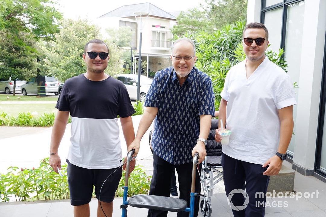 Rifat dan Rizal bersama Helmy Sungkar