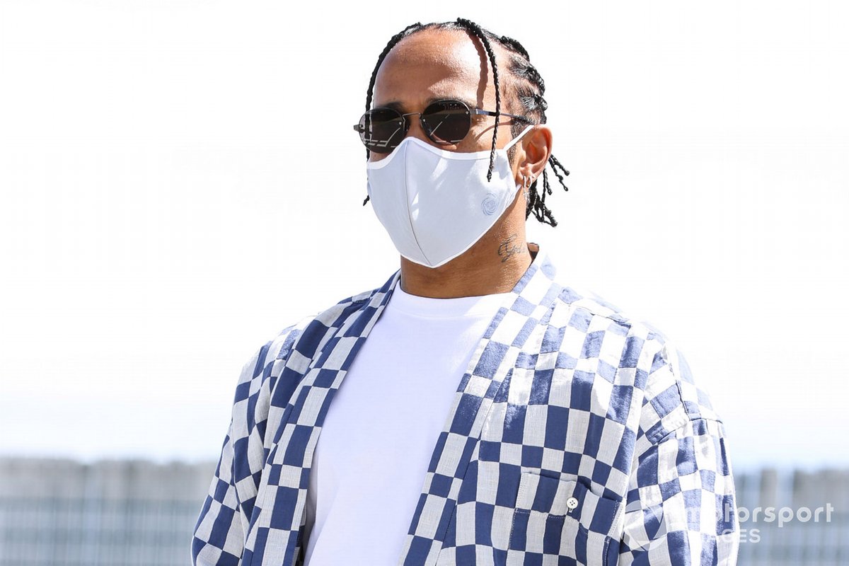 Lewis Hamilton, Mercedes-AMG F1 arrives