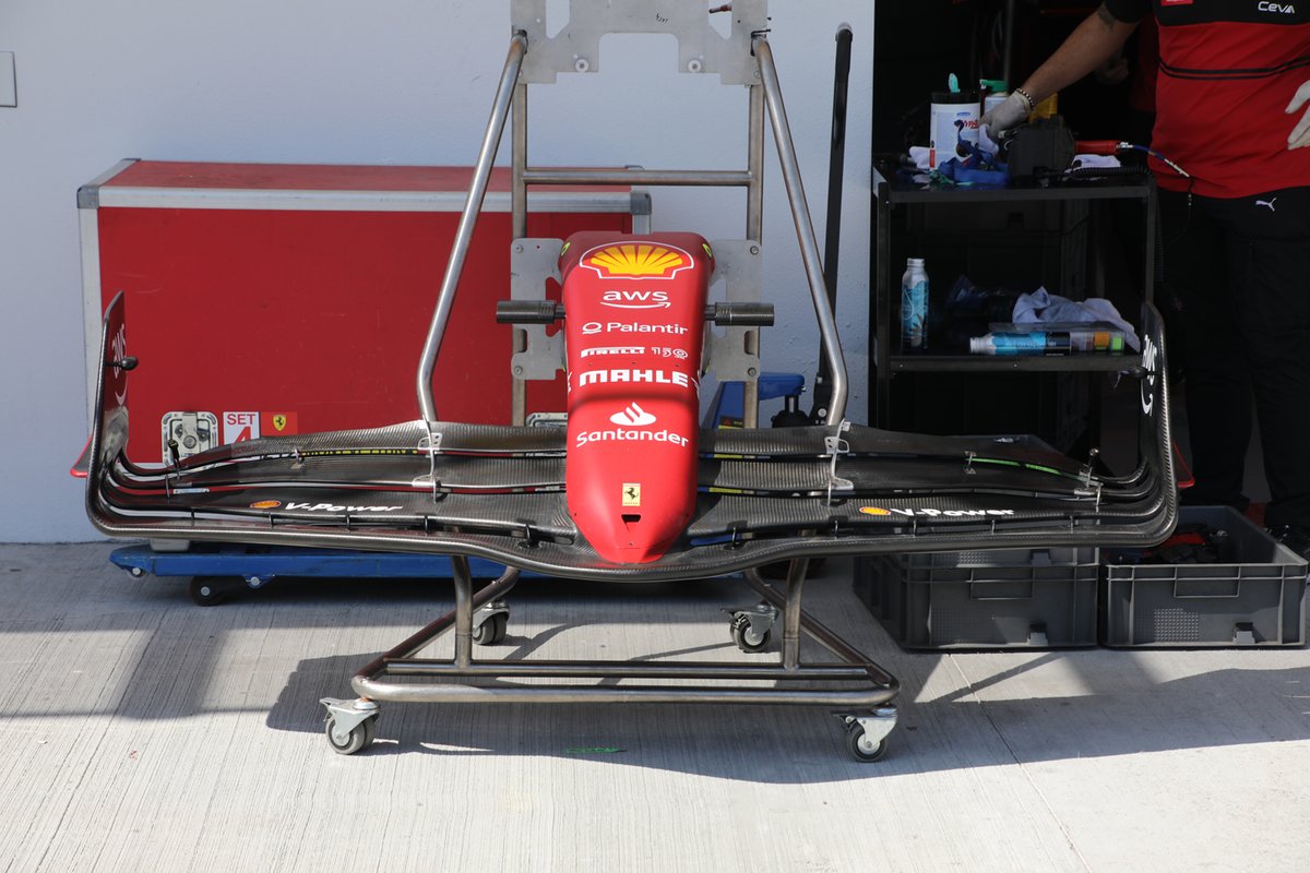 Detalle del alerón delantero del Ferrari F1-75