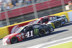 Kurt Busch, Stewart-Haas Racing Chevrolet, Jamie McMurray, Chip Ganassi Racing Chevrolet