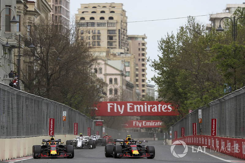 Daniel Ricciardo, Red Bull Racing RB14 y Max Verstappen, Red Bull Racing RB14