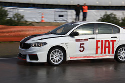 Yiğit Timur, Fatih Kara, Fiat Egea yarış aracı