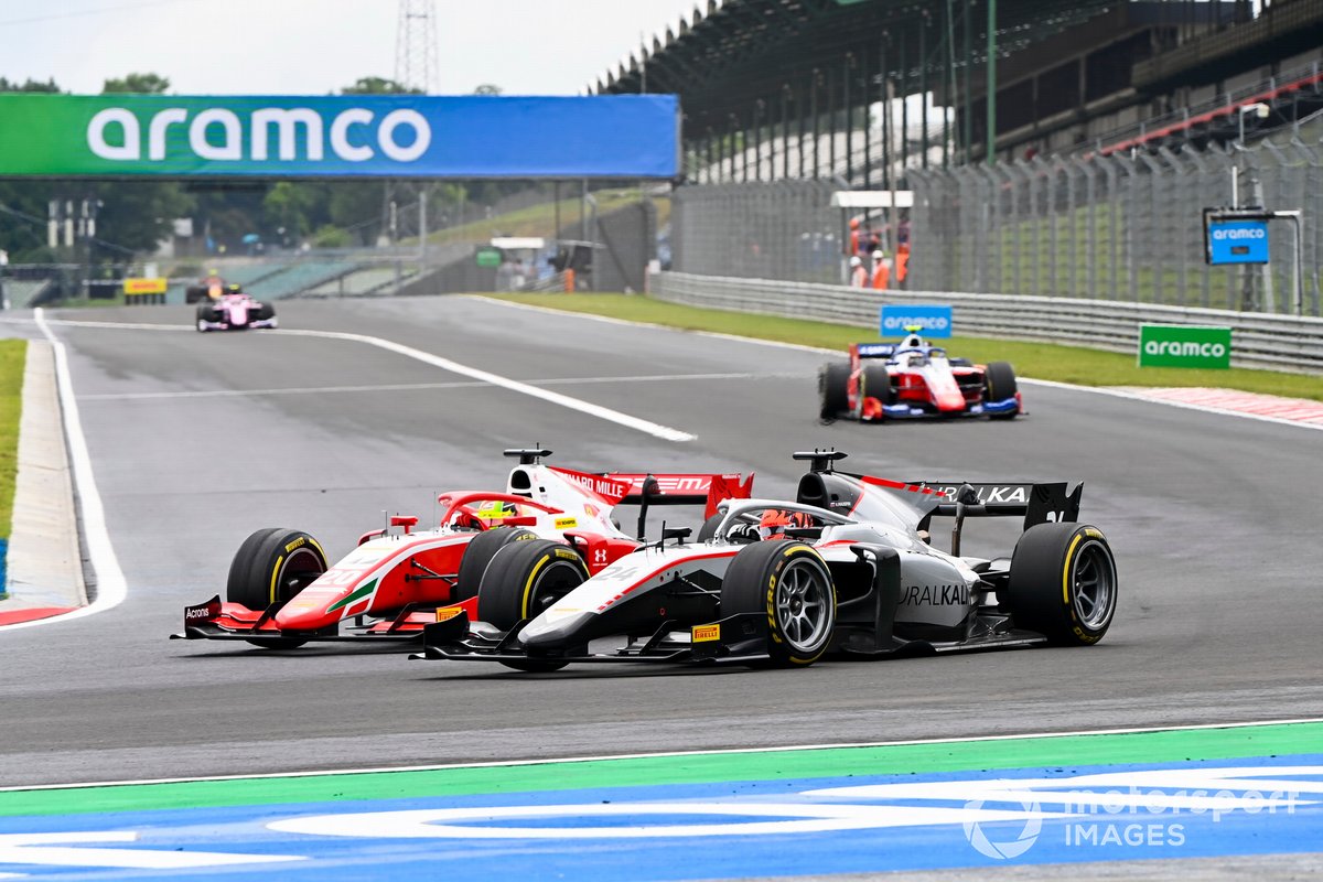 Мик Шумахер, Prema Racing, и Никита Мазепин, Hitech Grand Prix. Гонка Ф2 сезона-2020