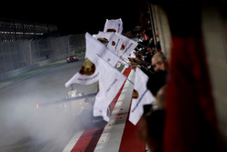 #2 Porsche Team Porsche 919 Hybrid: Тімо Бернхард, Ерл Бембер, Брендон Хартлі